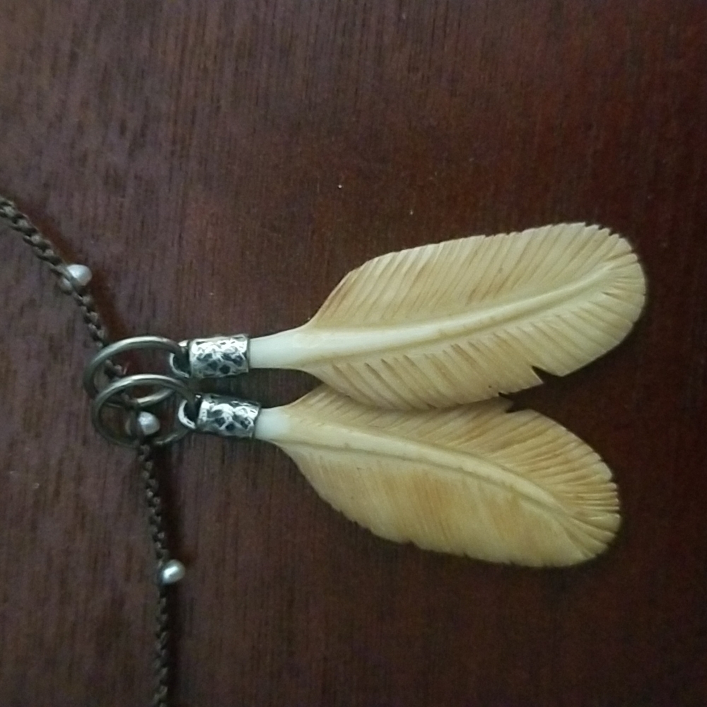 Two feathers necklace - Picture 12 of 13